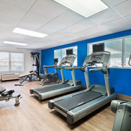 Holiday Inn Express & Suites - Columbus Airport East By Ihg Екстер'єр фото