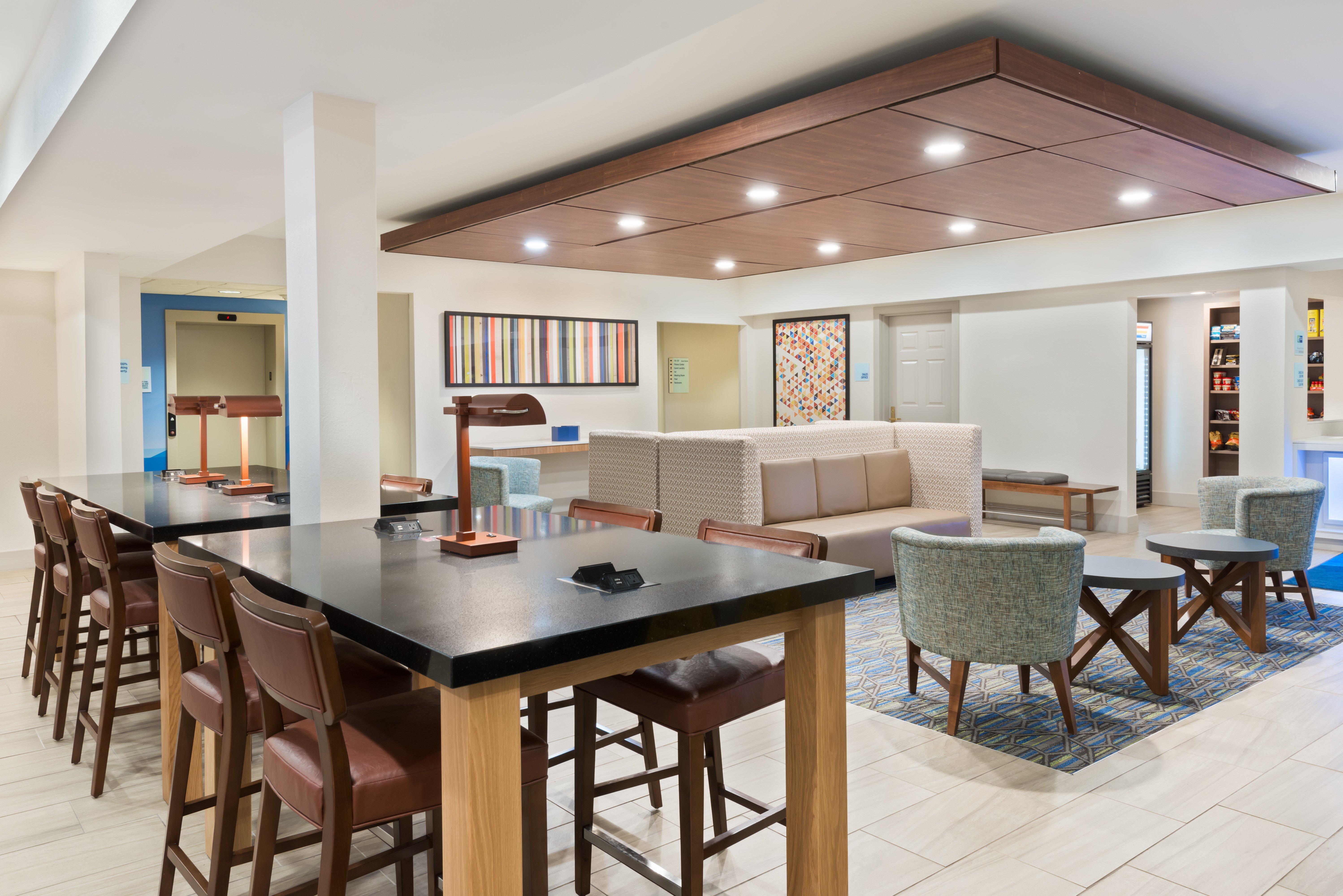 Holiday Inn Express & Suites - Columbus Airport East By Ihg Екстер'єр фото